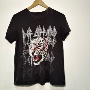 Def Leppard Black Graphic T-Shirt